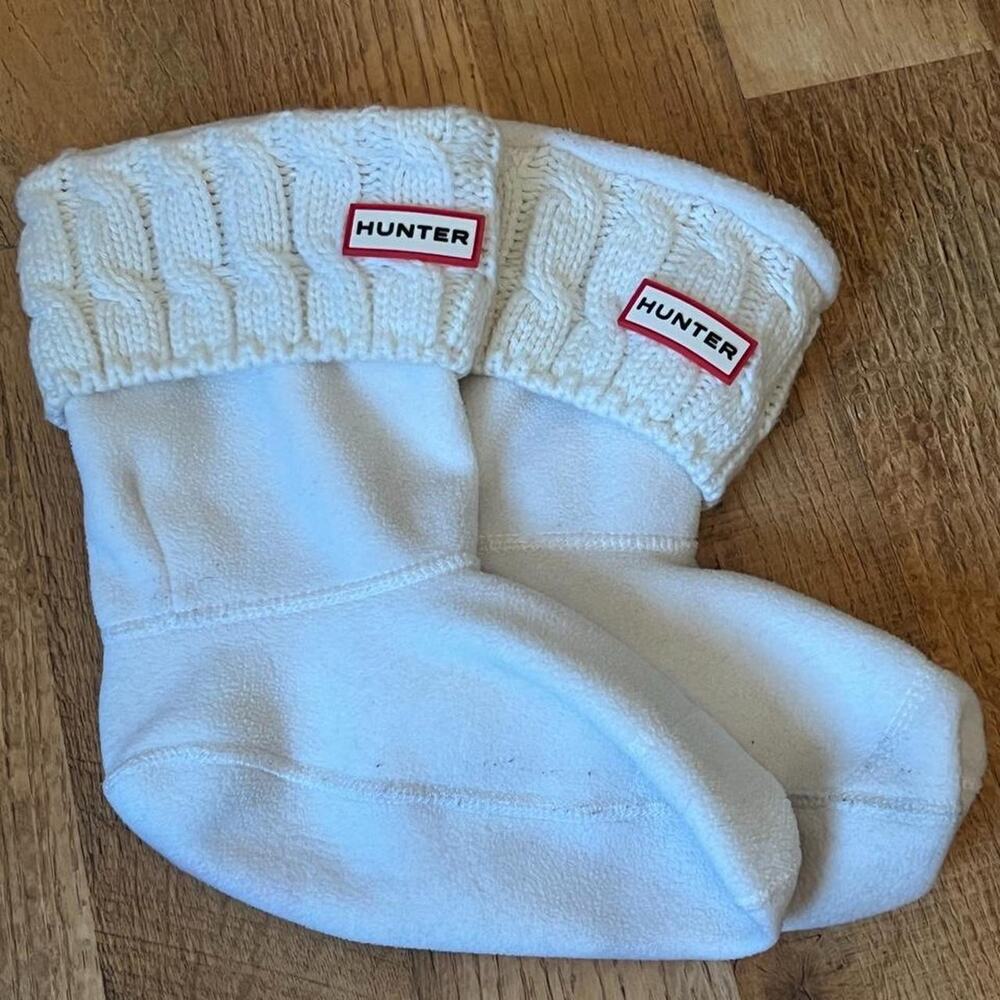 Hunter white cable knit socks